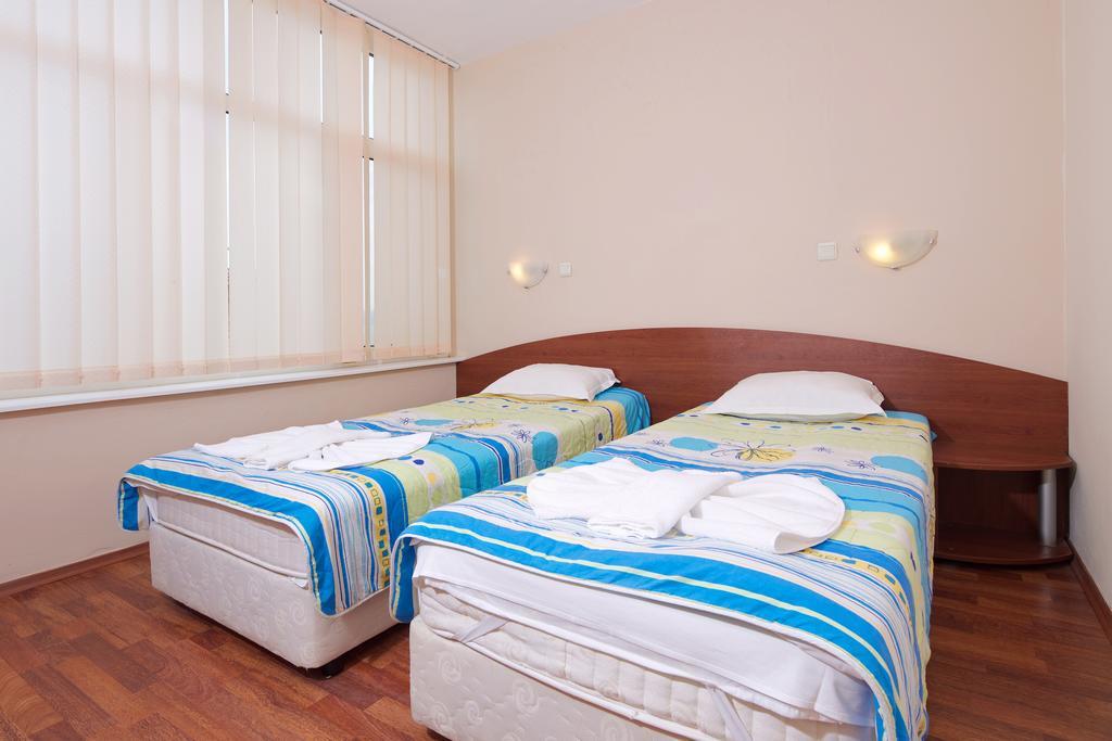 Red House Guest House Nesebar Bilik gambar