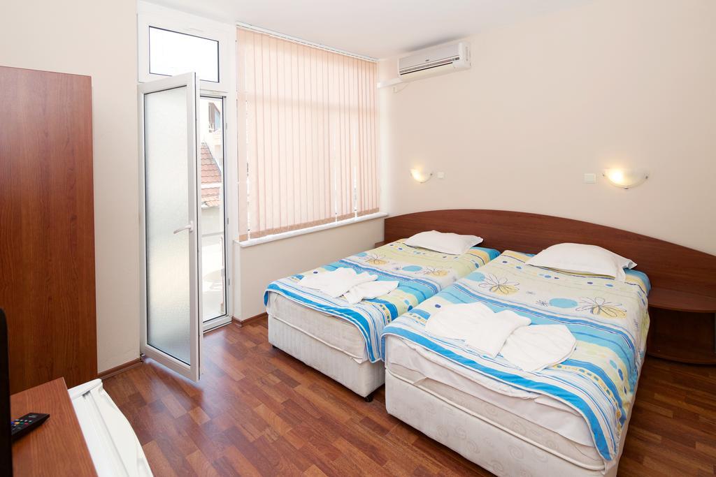 Red House Guest House Nesebar Bilik gambar