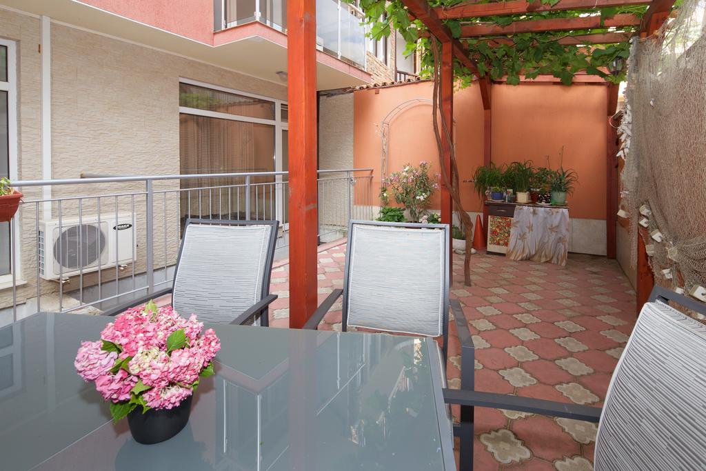 Red House Guest House Nesebar Luaran gambar